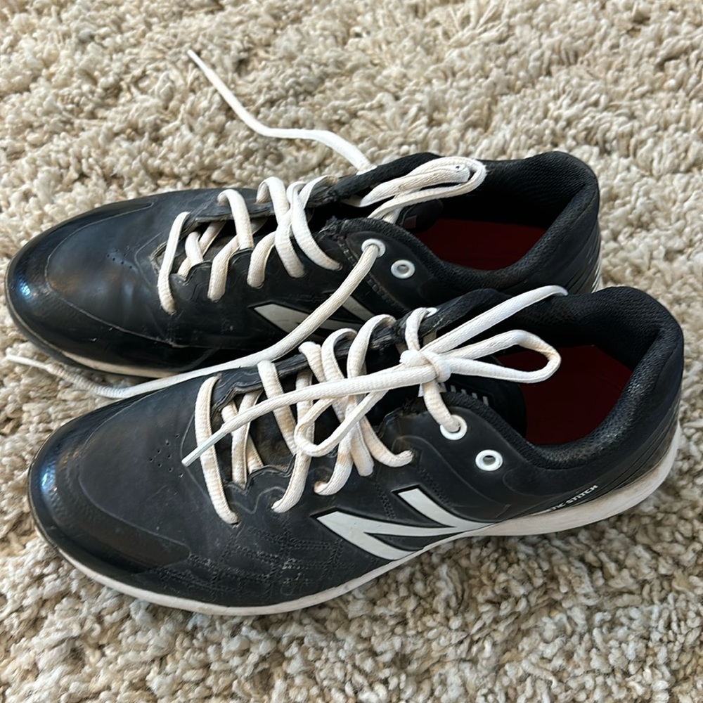 New Balance Metal Baseball Cleats, Size 9